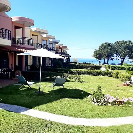 Tetis Seafront Maizonette بيت للعطل