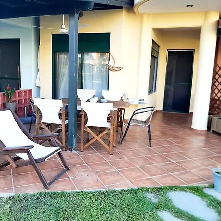 Tetis Seafront Maizonette نيكيتي