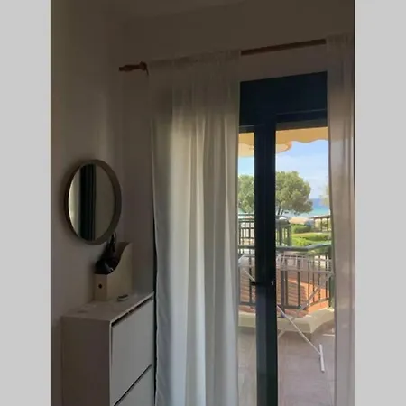 Tetis Seafront Maizonette نيكيتي