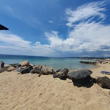 Дом отдыха Tetis Seafront Maizonette *