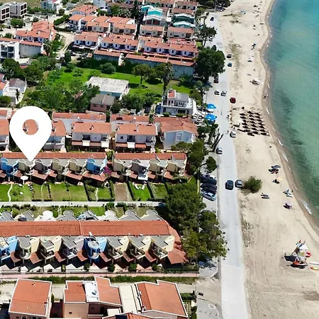 Tetis Seafront Maizonette Дом отдыха *