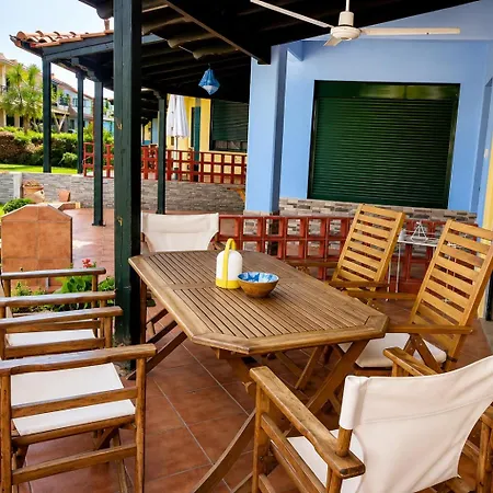Tetis Seafront Maizonette * Никити