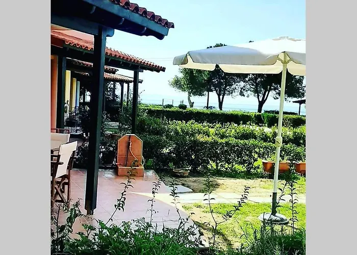 Tetis Seafront Maizonette Case de vacanță *