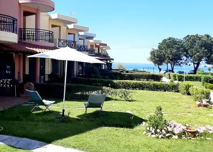 Tetis Seafront Maizonette Case de vacanță