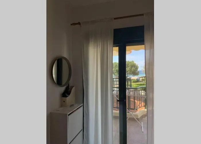 Tetis Seafront Maizonette 尼基季