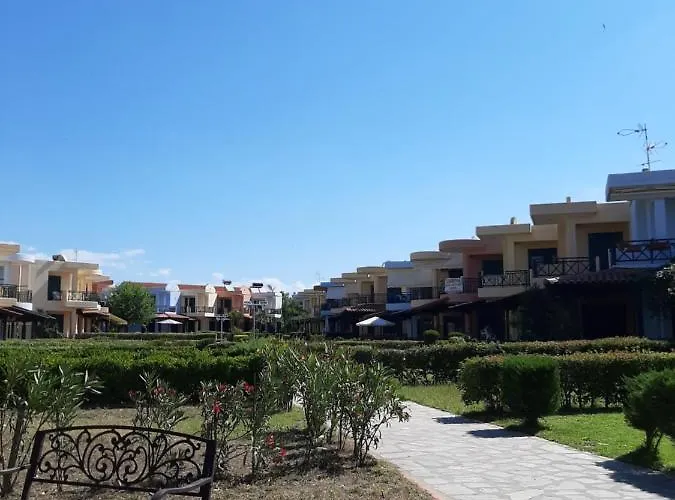 Дом отдыха Tetis Seafront Maizonette Никити