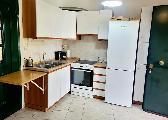 Tetis Seafront Maizonette